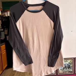 American Eagle Beige Body with Black Raglan Sleeves Long Sleeve Tee